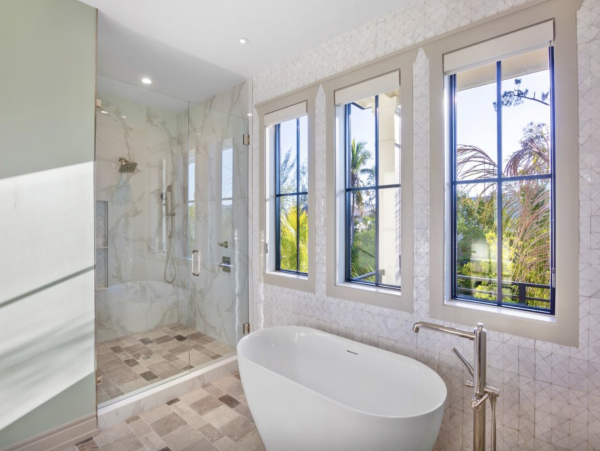 Custom Luxury Home 7 minute walk to beach and South Village